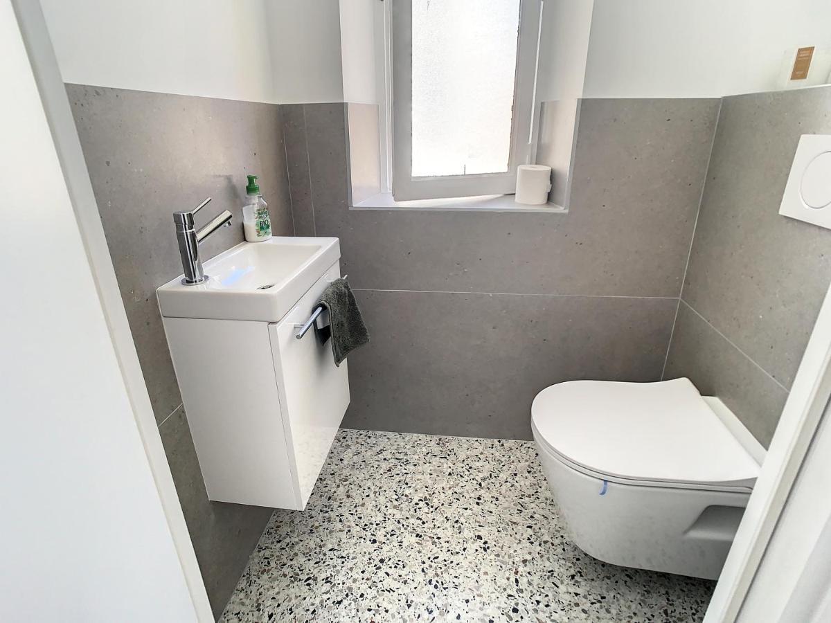 Appartement 2 Bedroom Majestic, 1 Min To The Croisette 357 Cannes